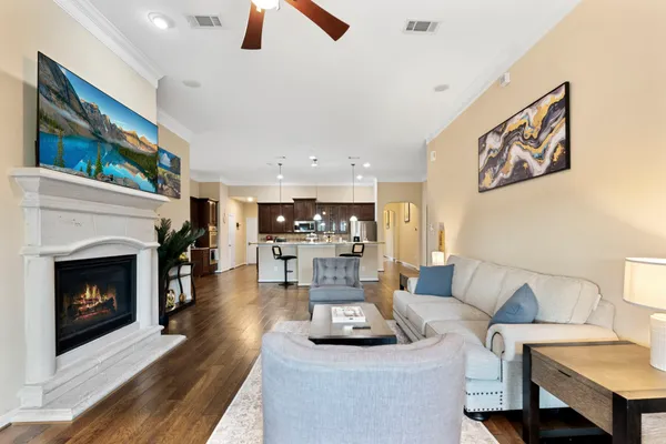 $3,200 | 13306 Misting Falls Lane, Pearland, TX 77584