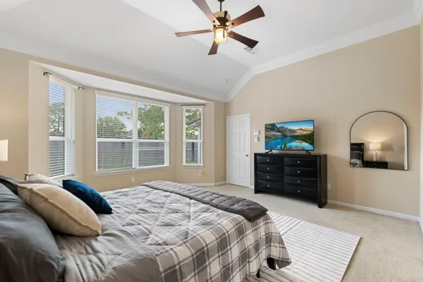 $3,200 | 13306 Misting Falls Lane, Pearland, TX 77584