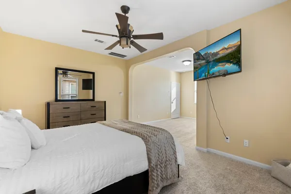 $3,200 | 13306 Misting Falls Lane, Pearland, TX 77584