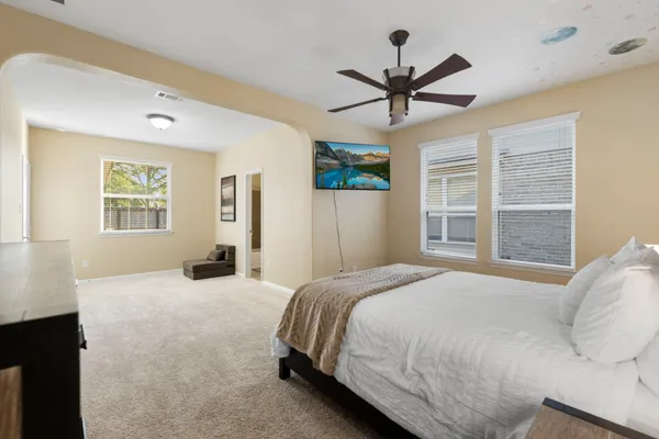 $3,200 | 13306 Misting Falls Lane, Pearland, TX 77584