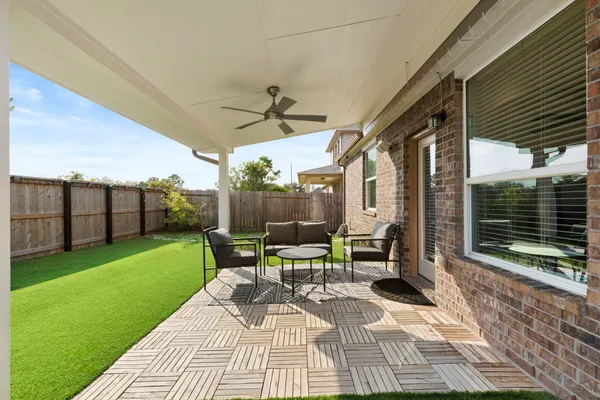 $3,200 | 13306 Misting Falls Lane, Pearland, TX 77584