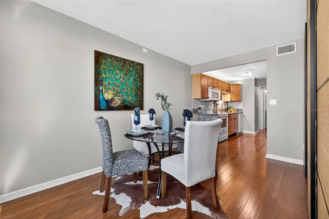 $199,000 | 4880 Locust Street Northeast, Unit 330, St. Petersburg, FL 33703