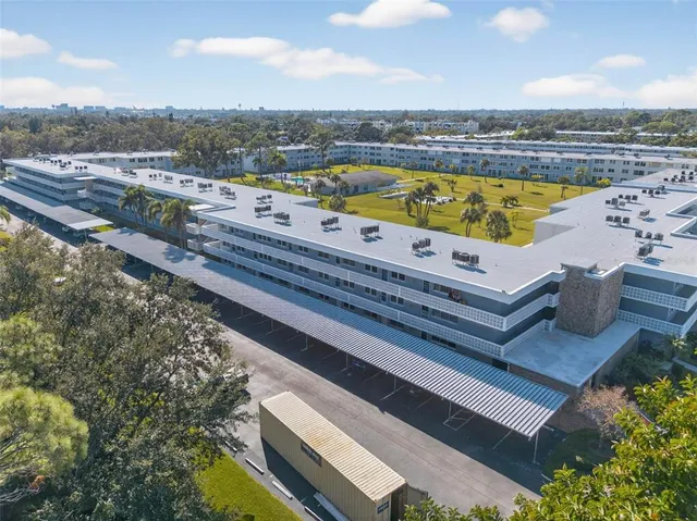 $199,000 | 4880 Locust Street Northeast, Unit 330, St. Petersburg, FL 33703