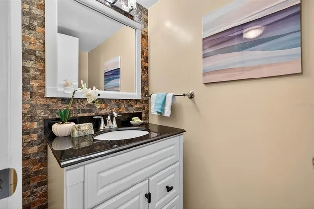 $199,000 | 4880 Locust Street Northeast, Unit 330, St. Petersburg, FL 33703