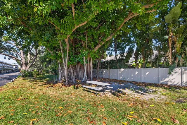 $199,000 | 4880 Locust Street Northeast, Unit 330, St. Petersburg, FL 33703