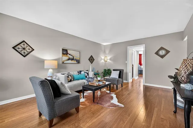 $199,000 | 4880 Locust Street Northeast, Unit 330, St. Petersburg, FL 33703