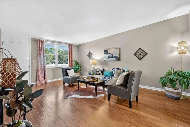 $199,000 | 4880 Locust Street Northeast, Unit 330, St. Petersburg, FL 33703