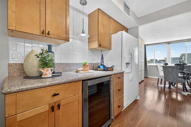 $199,000 | 4880 Locust Street Northeast, Unit 330, St. Petersburg, FL 33703