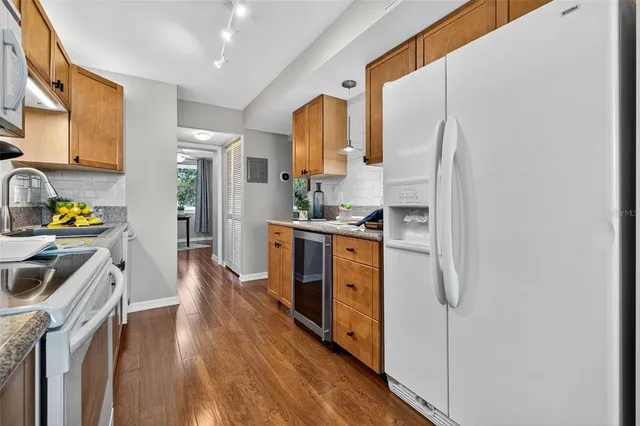 $199,000 | 4880 Locust Street Northeast, Unit 330, St. Petersburg, FL 33703