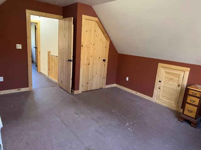 $289,900 | 374 Crank Road, Bloomfield, VT 05905