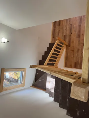 $289,900 | 374 Crank Road, Bloomfield, VT 05905