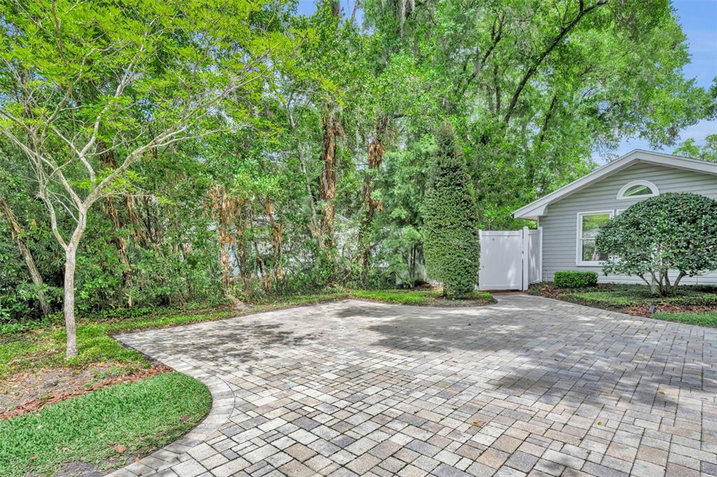 1960 Winter Park Road Winter Park, FL 32789 - Photo 43 of 46 a view of a yard with plants and large trees