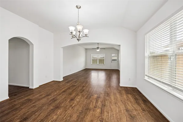 $1,900 | 919 Yorkshire Hollow Lane, Fresno, TX 77545