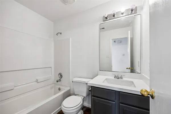 $1,900 | 919 Yorkshire Hollow Lane, Fresno, TX 77545