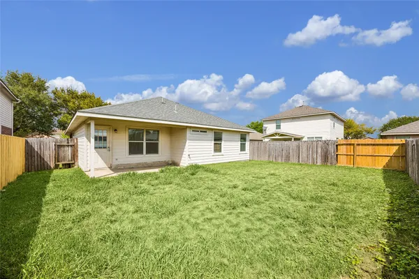 $1,900 | 919 Yorkshire Hollow Lane, Fresno, TX 77545