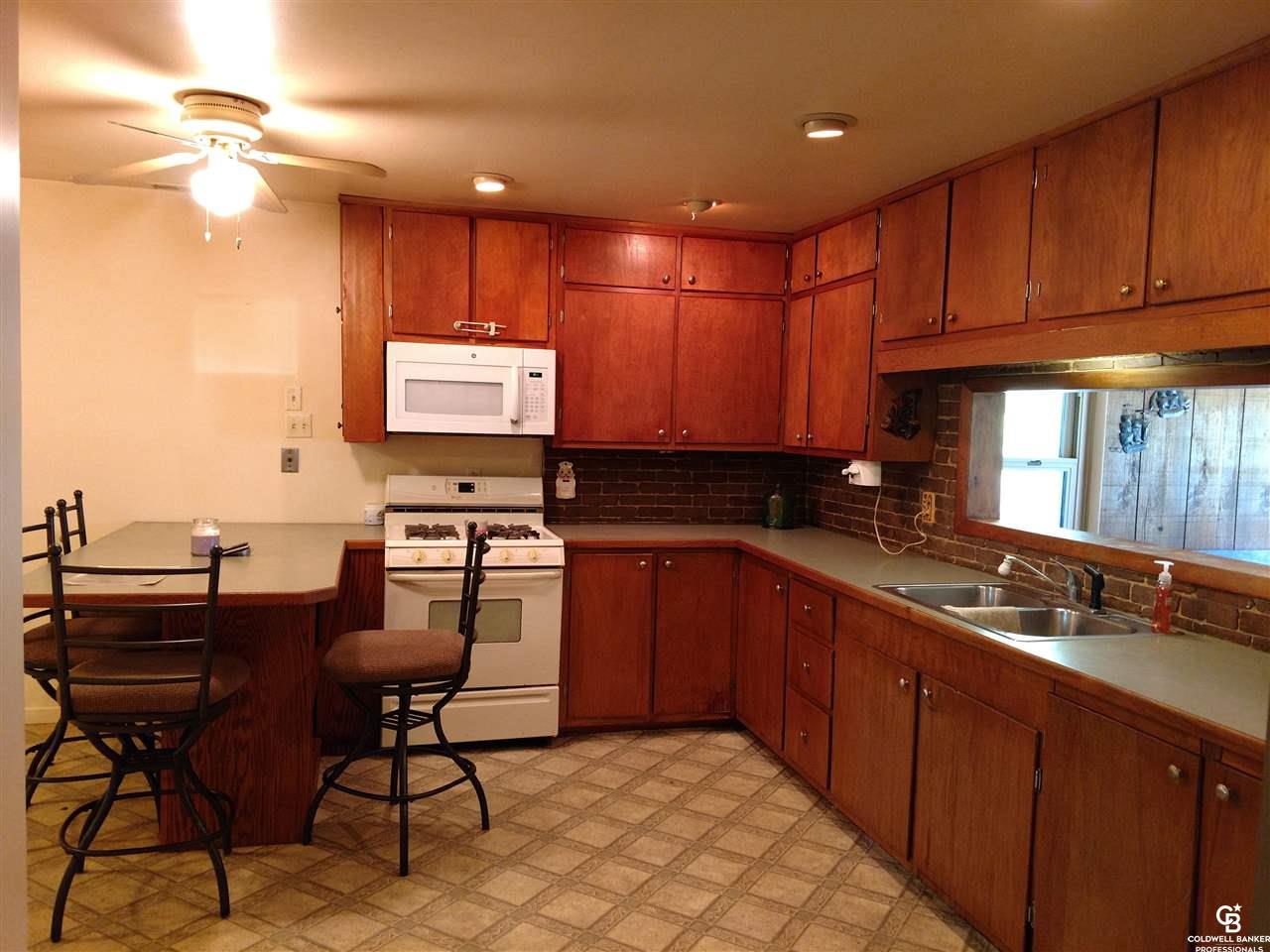 710 East Hibbard Road Owosso, MI 48867 - Photo 6 of 16 50079440-5.JPG