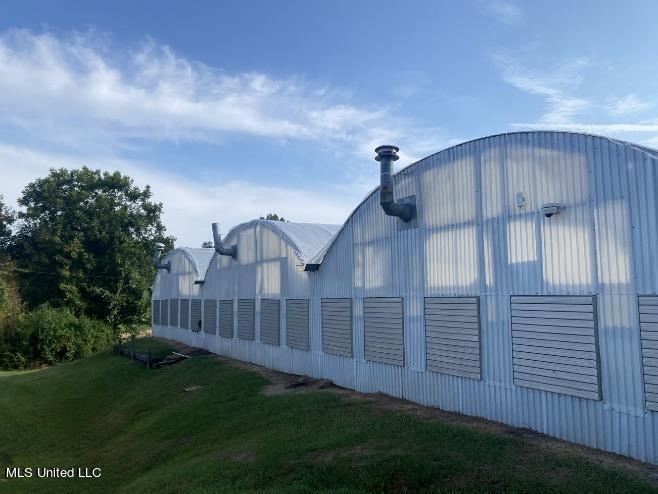 4450 Parsons Road Raymond, MS 39154 - Photo 12 of 66 Greenhouse 14