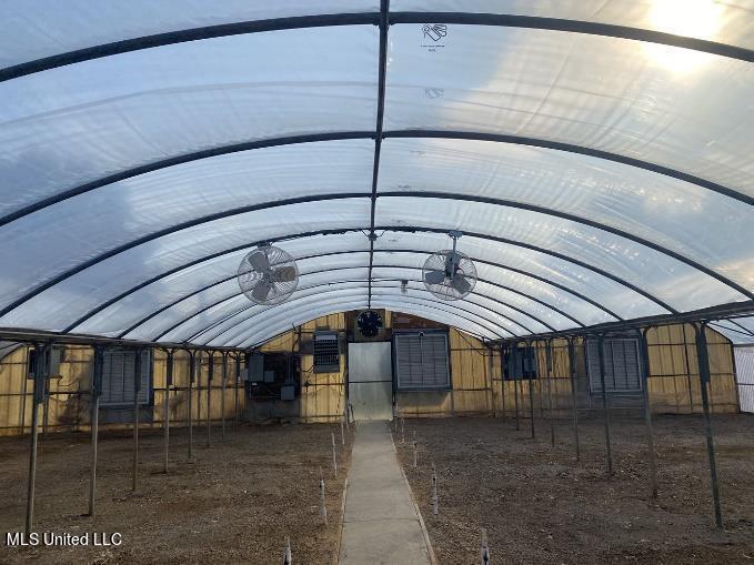 4450 Parsons Road Raymond, MS 39154 - Photo 23 of 66 Greenhouse 17