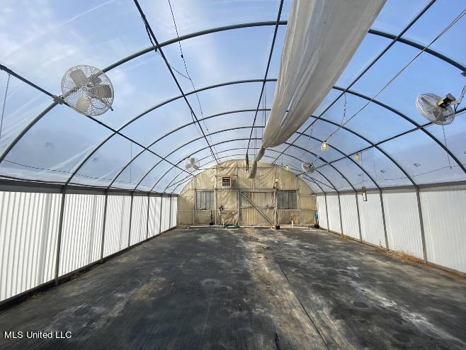 4450 Parsons Road Raymond, MS 39154 - Photo 27 of 66 Greenhouse 21