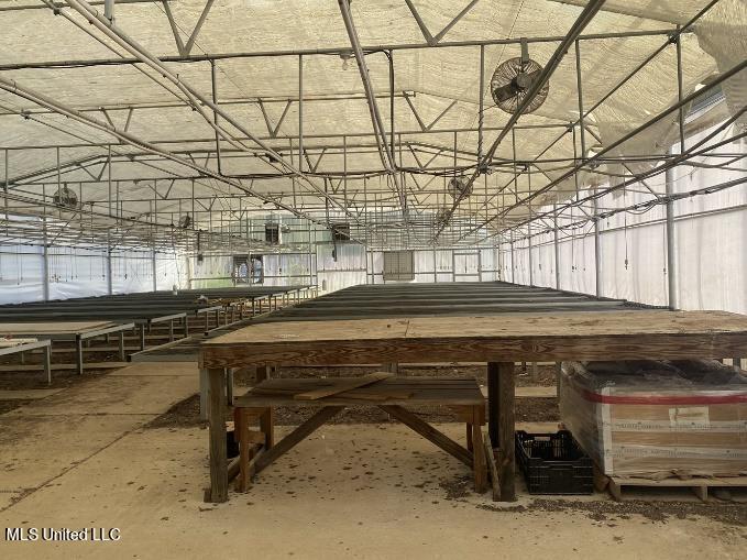 4450 Parsons Road Raymond, MS 39154 - Photo 30 of 66 Greenhouse 24