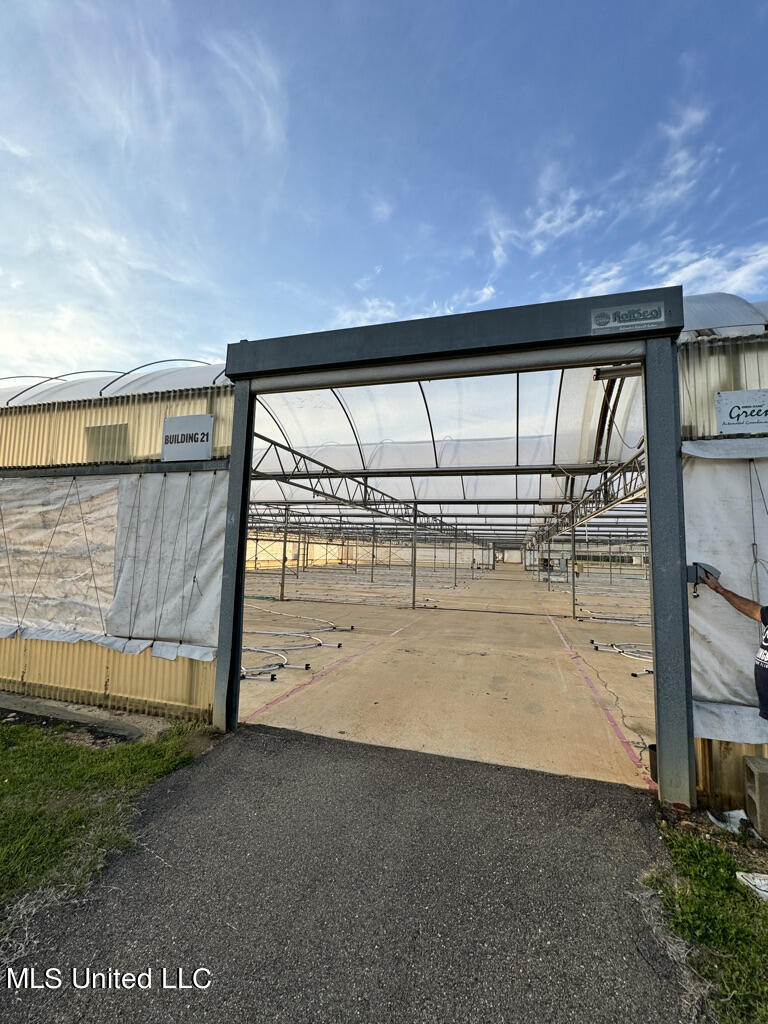 4450 Parsons Road Raymond, MS 39154 - Photo 39 of 66 DA7B4171-B33D-4E19-9A36-E4270F3018D6_1_1