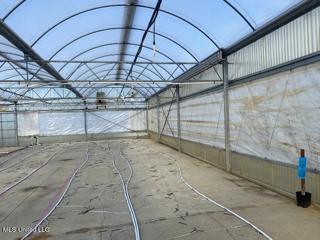 4450 Parsons Road Raymond, MS 39154 - Photo 9 of 66 Greenhouse 3