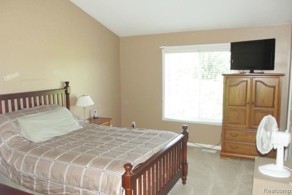 276 South Kern Road Fowlerville, MI 48836 - Photo 8 of 8