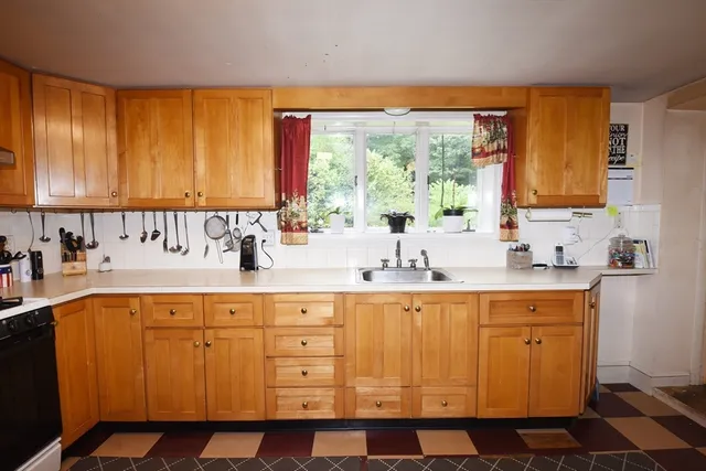 $540,000 | 696 Summer Street, Rockland, MA 02370