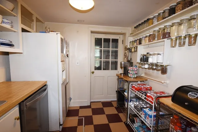 $540,000 | 696 Summer Street, Rockland, MA 02370