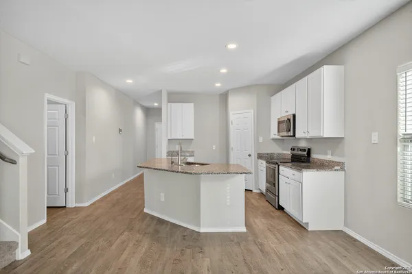 $1,950 | 10419 Lateleaf Oak, San Antonio, TX 78223