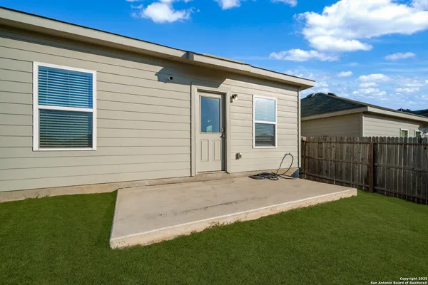 $1,950 | 10419 Lateleaf Oak, San Antonio, TX 78223