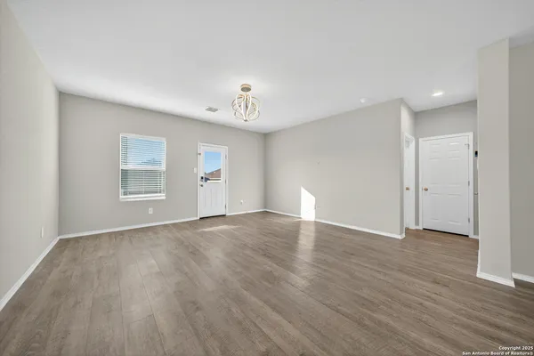 $1,950 | 10419 Lateleaf Oak, San Antonio, TX 78223