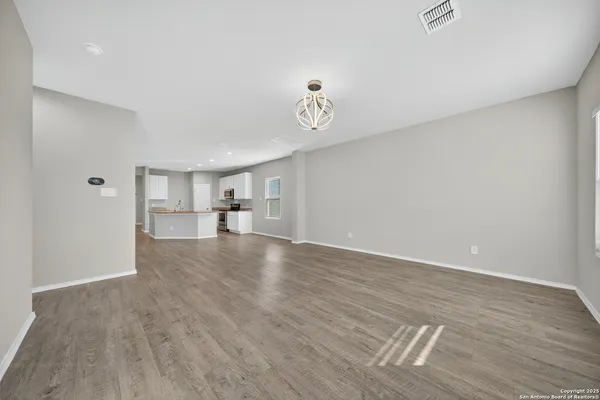 $1,950 | 10419 Lateleaf Oak, San Antonio, TX 78223