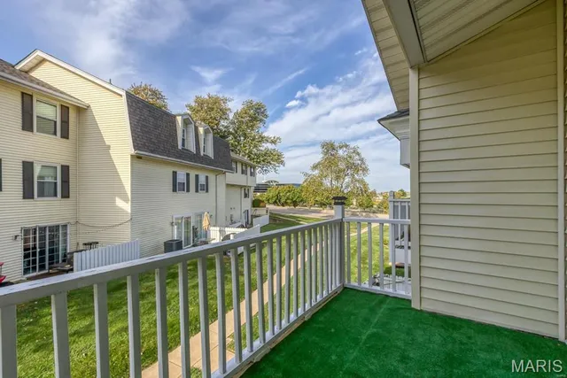 $125,000 | 1464 Hawks Nest Drive, Unit 27, St. Charles, MO 63303