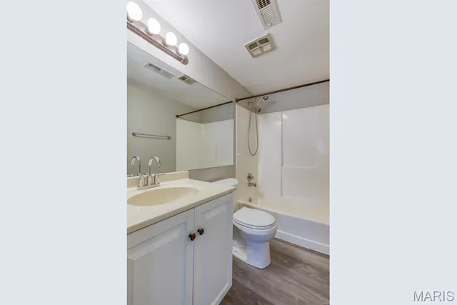 $125,000 | 1464 Hawks Nest Drive, Unit 27, St. Charles, MO 63303