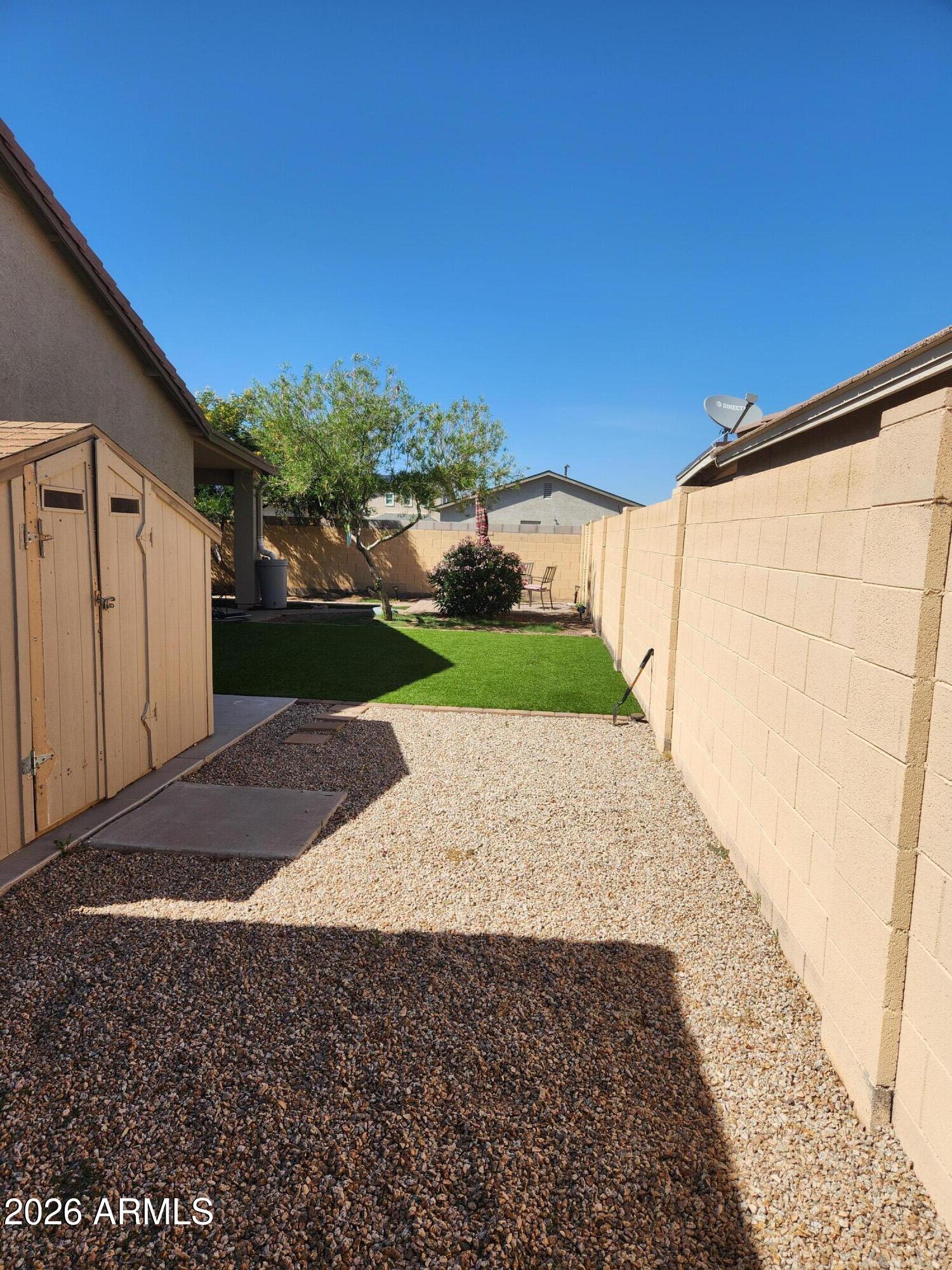 108 East Ridgeview Trail Casa Grande, AZ 85122 - Photo 28 of 38 a view of a backyard of the house
