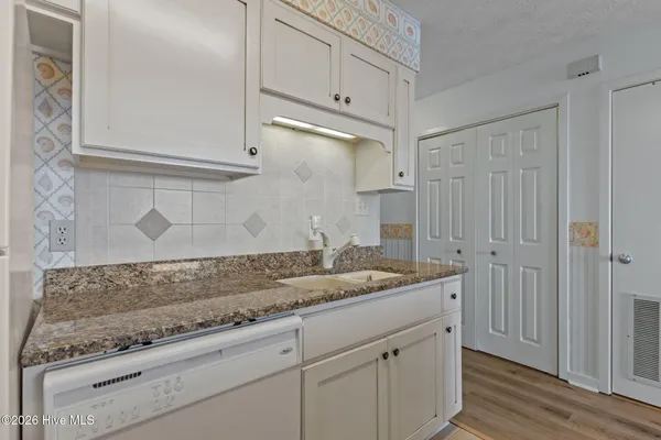 $309,000 | 9100 Reed Drive, Unit 3202, Emerald Isle, NC 28594