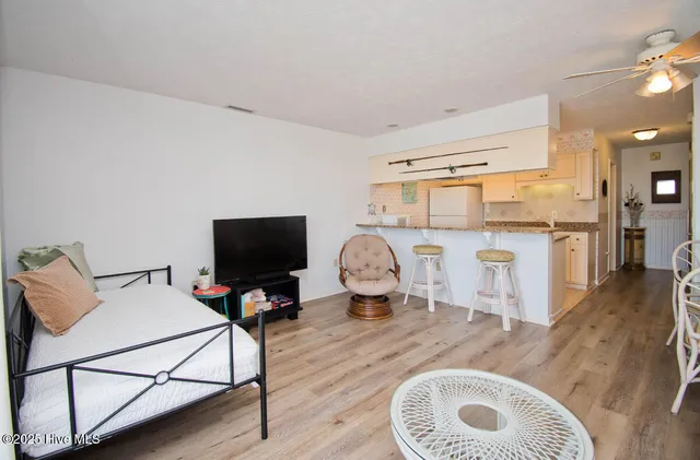 $315,900 | 9100 Reed Drive, Unit 3202, Emerald Isle, NC 28594