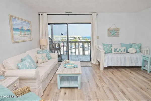 $309,000 | 9100 Reed Drive, Unit 3202, Emerald Isle, NC 28594