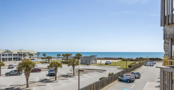 $309,000 | 9100 Reed Drive, Unit 3202, Emerald Isle, NC 28594