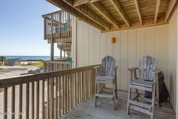 $309,000 | 9100 Reed Drive, Unit 3202, Emerald Isle, NC 28594