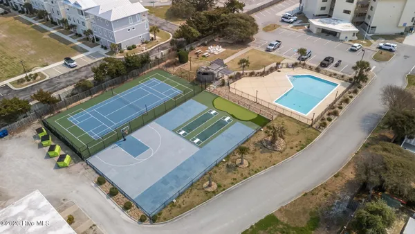 $309,000 | 9100 Reed Drive, Unit 3202, Emerald Isle, NC 28594