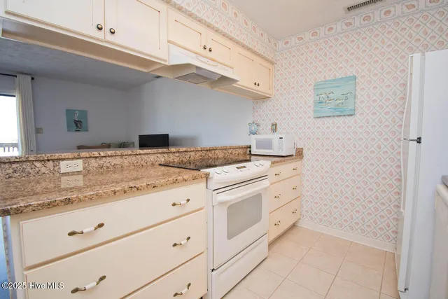 $315,900 | 9100 Reed Drive, Unit 3202, Emerald Isle, NC 28594