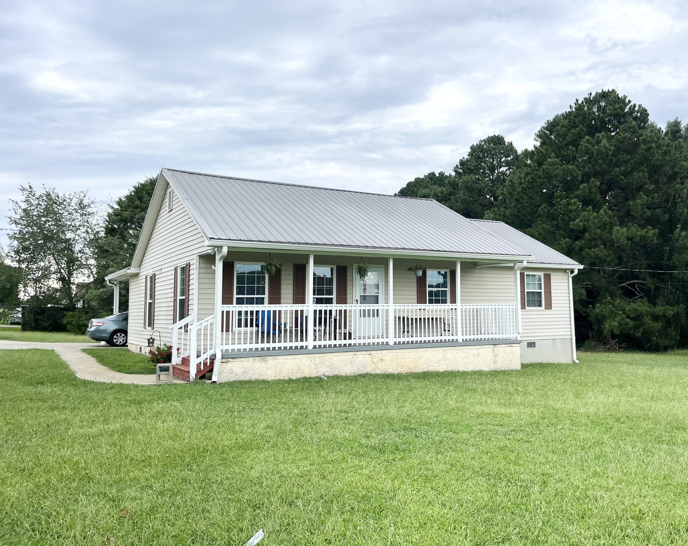 603 Hendrix Road Rockmart, GA 30153 - Photo 1 of 1 a front view of house with yard and green space