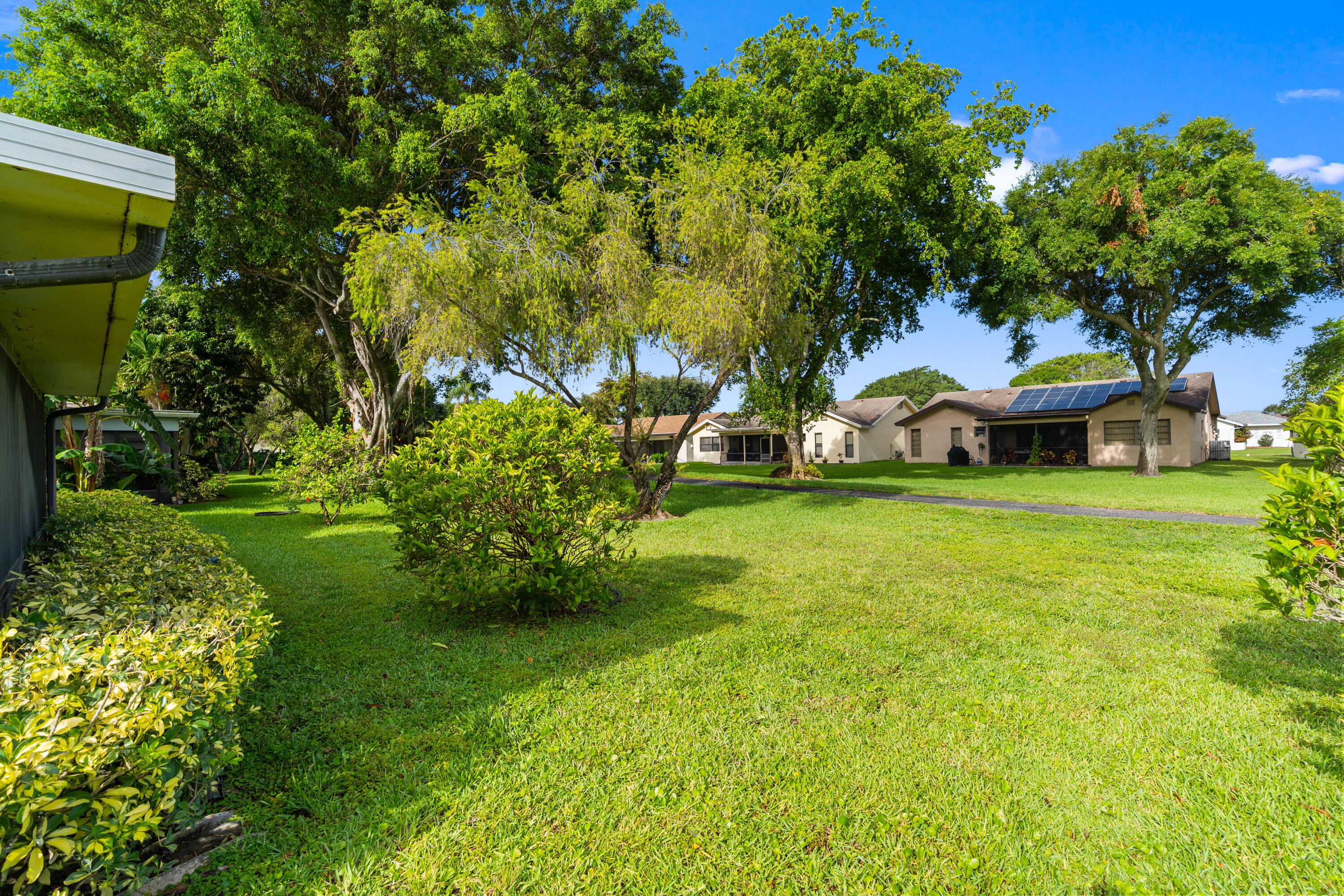 18051 104th Terrace South Boca Raton, FL 33498 - Photo 4 of 36 DSC07996