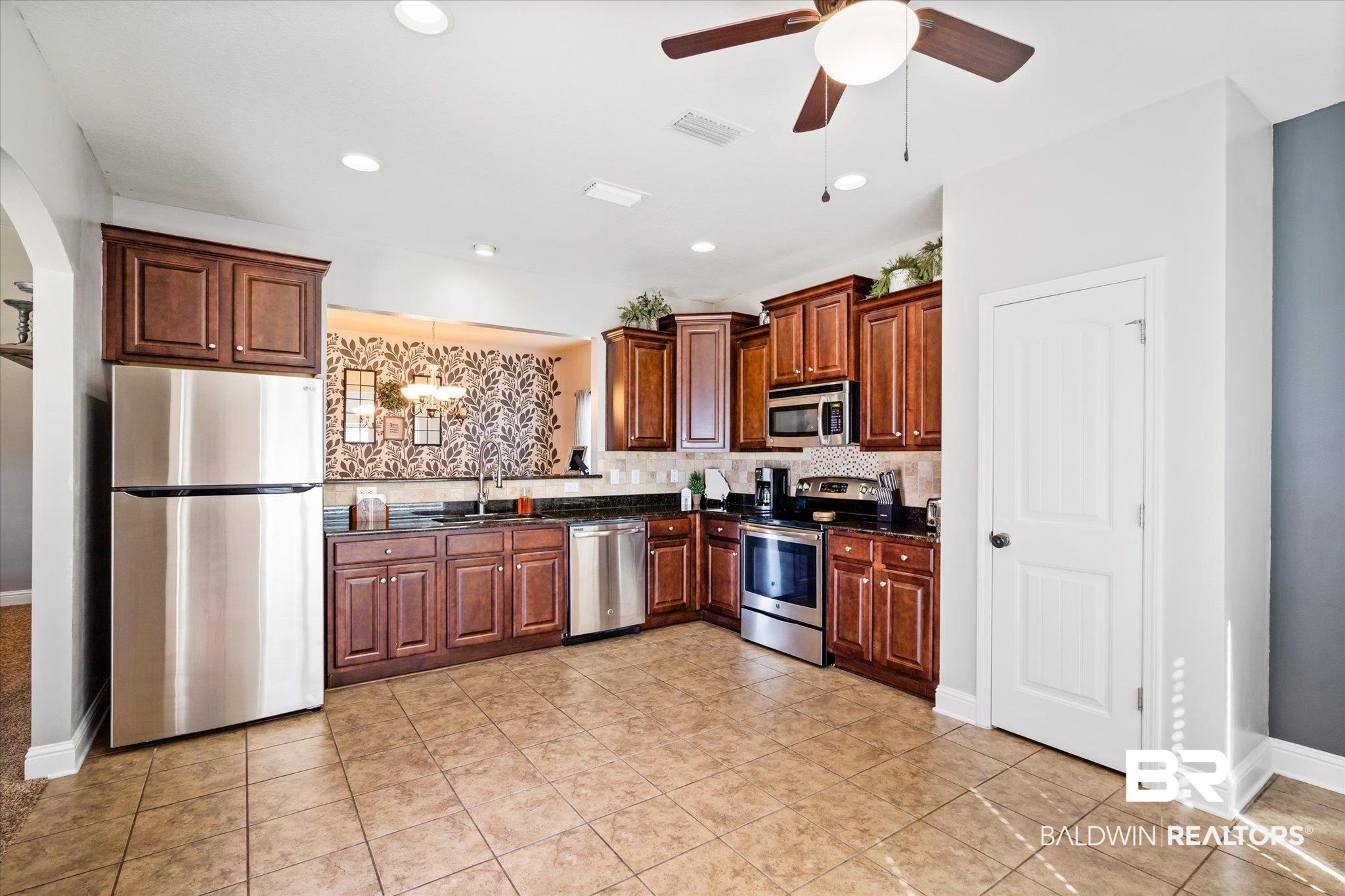 2551 Raspberry Lane Mobile, AL 36695 - Photo 9 of 22