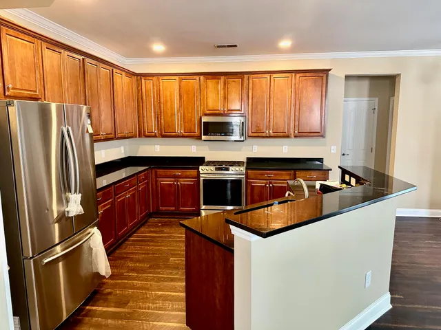 $3,000 | 1333 Song Sparrow Way, Hanahan, SC 29410