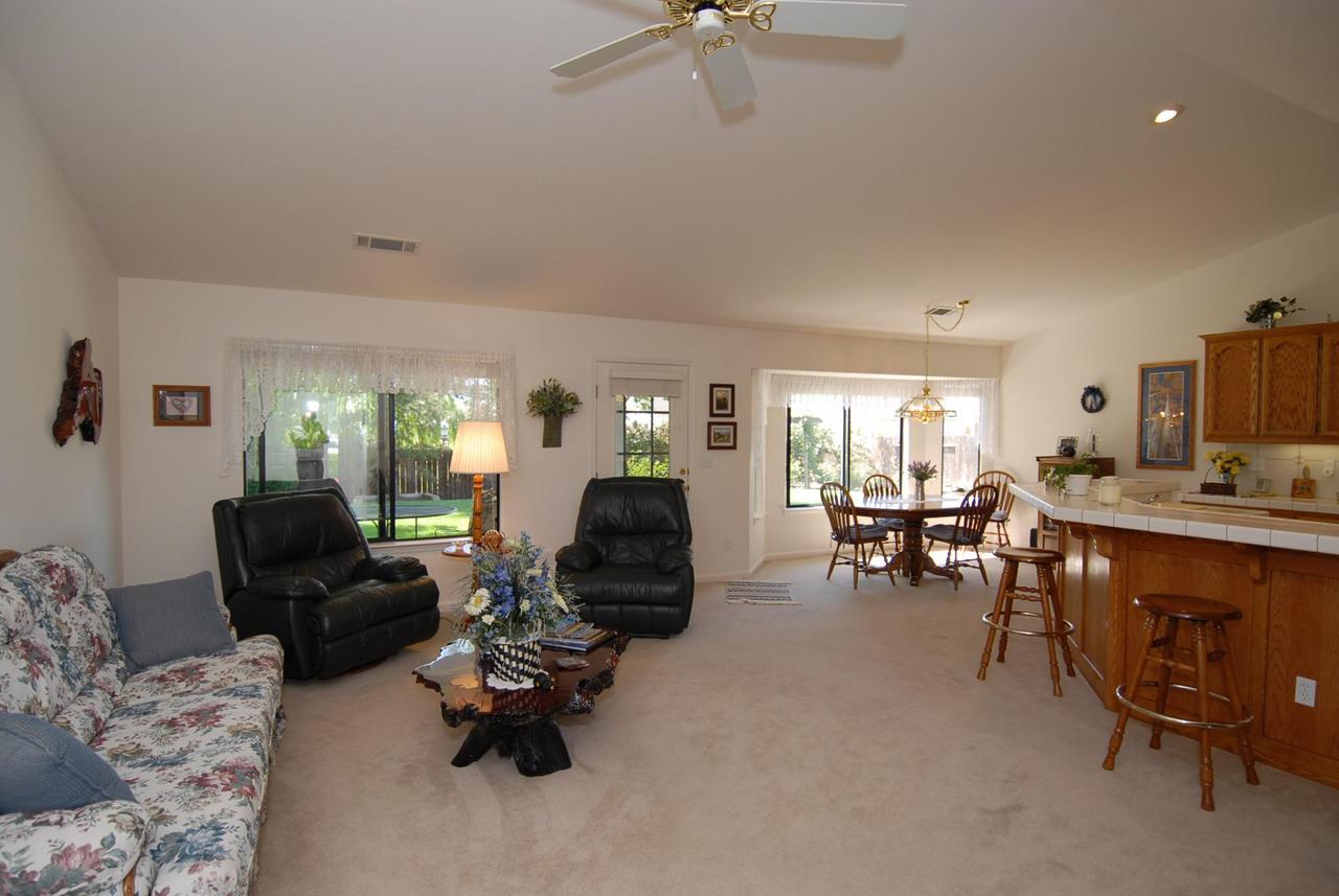 4424 Heather Ridge Lane Redding, CA 96001 - Photo 16 of 16 Living Room