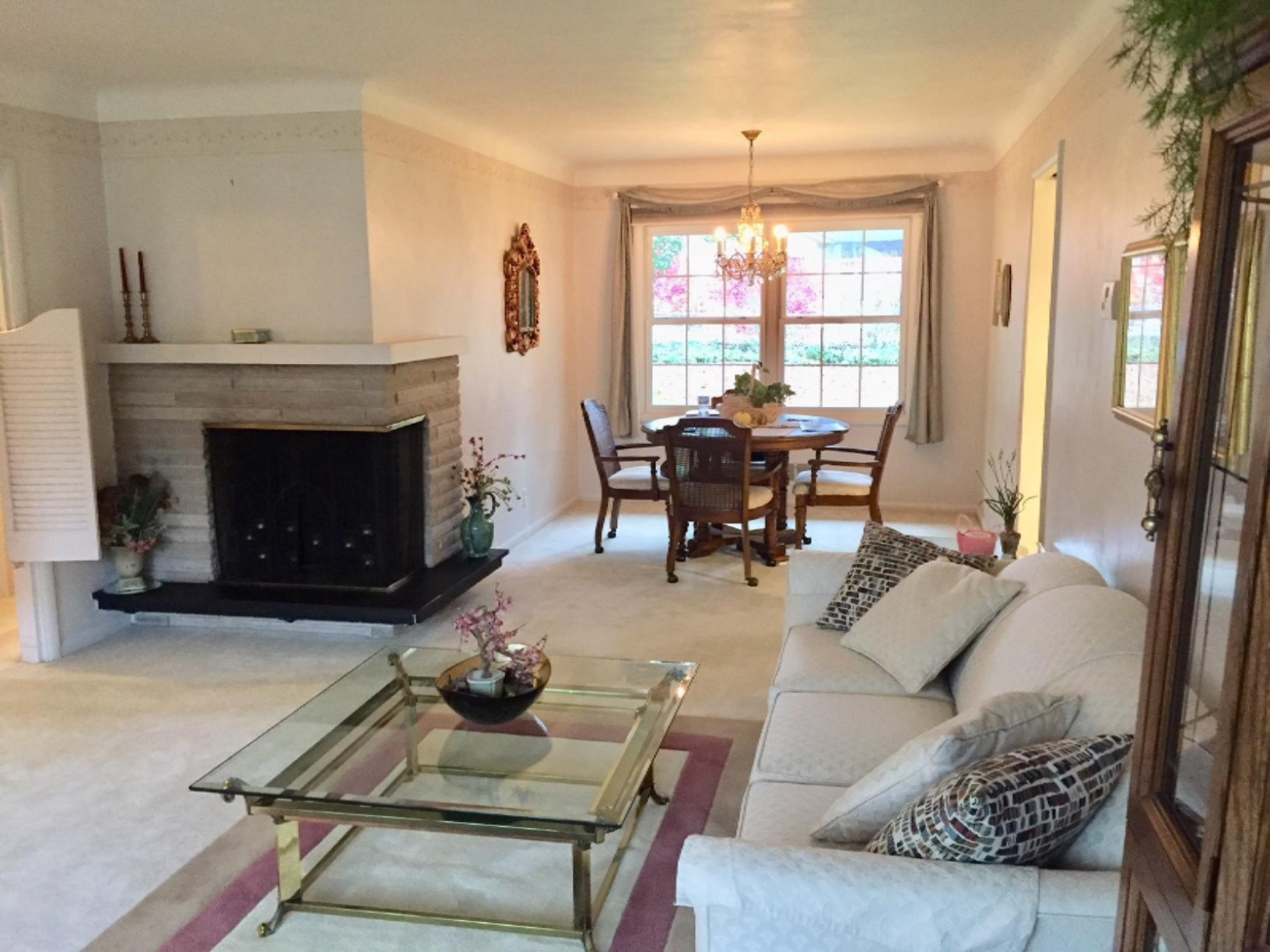 926 Par 4 Road Kalamazoo, MI 49008 - Photo 2 of 20 Par 4 Living room