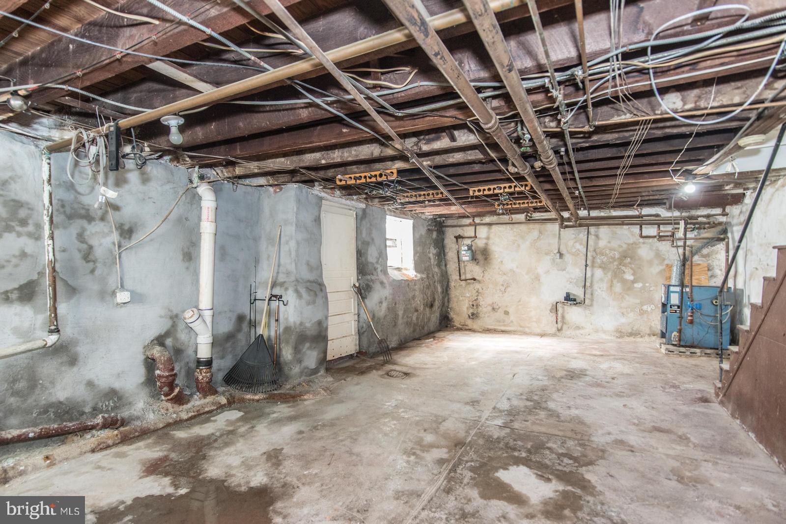 7817 Cedarbrook Avenue Philadelphia, PA 19150 - Photo 34 of 38